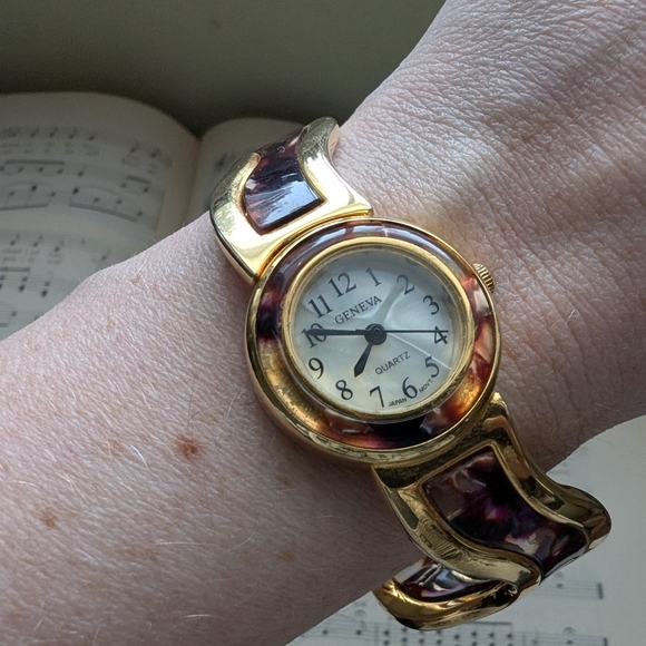 Geneva Gold Bangle Watch - Picture 2 of 14